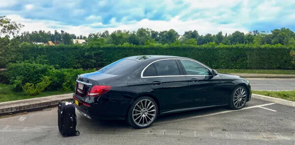 Mercedes Waiting for clients